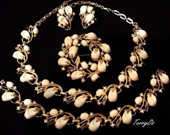 Vintage TRIFARI White "Pebble Beach" GRAND PARURE, Book & Ad Piece