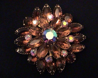 Vintage Unsigned Beau Jewels Multi Layered Root Beer Topaz & AB Rhinestone Brooch