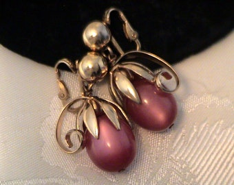 Vintage 1950s NAPIER Mauve Pink Moonglow "Cumquat" Fruit Gold Tone Earrings, Book Piece