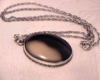 Vintage Agate Sterling Silver Pendant Necklace