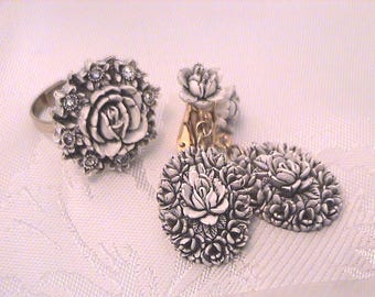 Vintage CELLULOID Black & White Floral Earrings and Ring Set