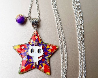 Star Cat. Collier court unique chat étoile design original Tikaille pendentif résine strass bohème métal argenté multicolore mignon kawaï