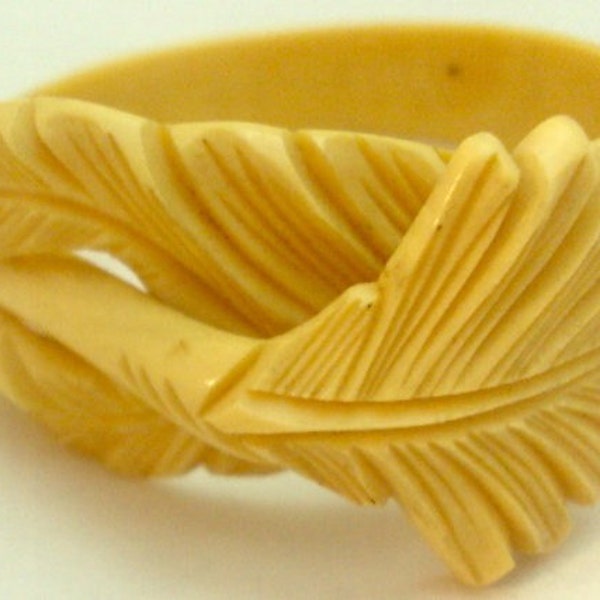 Creamed Corn CELLULOID Carved Leaf Bangle Bracelet