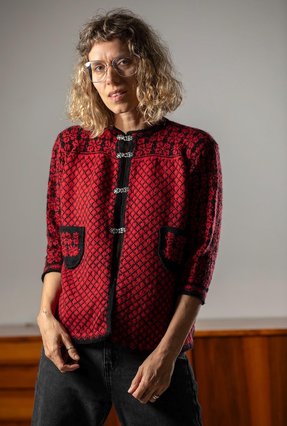 Handmade Vintage wool cardigan /Retro sweater from the 90s made in Norway/ casual sweater/oversize/size S-M