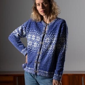 Cárdigan vintage / Suéter retro de los 90 hecho en Italia / Suéter casual / Oversize / Talla S-M