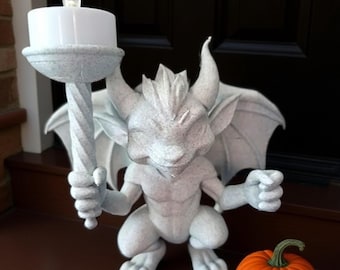 Miniaturowy świecznik w kształcie figurki gargulca, dekoracja w stylu gotyckiego fantasy, rekwizyt na Halloween