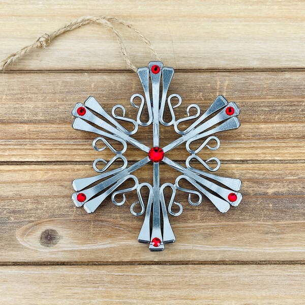 Horseshoe Nail Ornament Christmas Tree Snowflake Decoration Rustic Metal Holiday Gift Equestrian Enthusiast Western Farmhouse Handmade
