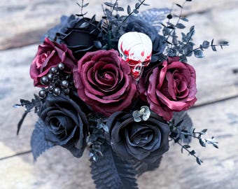 Gothic Black Rose Skull Halloween Bouquet - Luminous Bloody Horror Wildflower Bouquet for Halloween Home Decoration