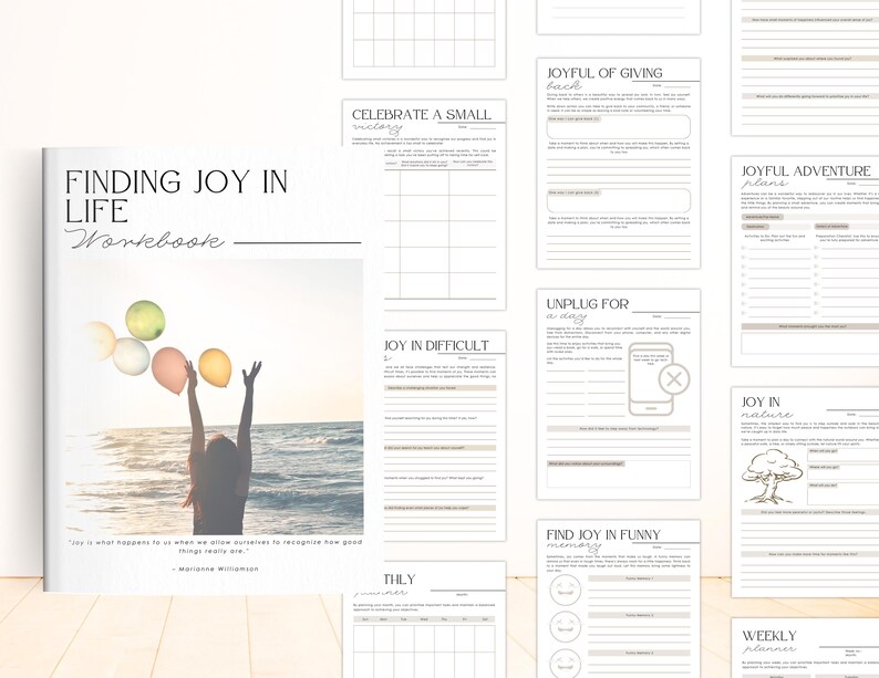 Peut inclure: Un cahier intitul&eacute; "Finding Joy in Life" avec une silhouette d'une personne tenant des ballons. Le cahier comprend des pages pour le journalisme et la planification, avec des invites comme "Joyful of Giving Back" et "Unplug for a Day".