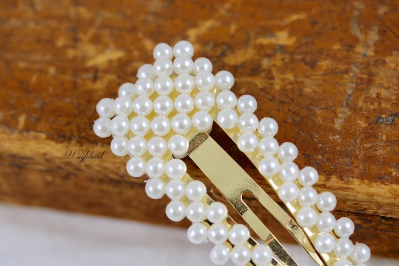 Triangle Oversize Faux Pearl Snap Hair Clip Barrette Pin Vintage Style Beaded Bridal Accessory