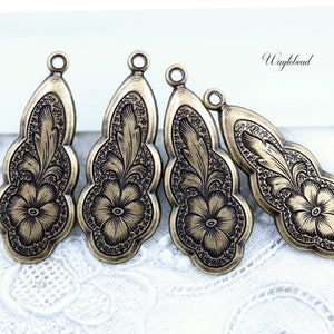 Pansy Flower Vintage Style 27x11mm Antique Brass Earring Drops Charms - 4
