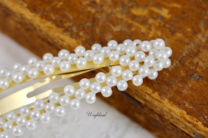 Triangle Oversize Faux Pearl Snap Hair Clip Barrette Pin Vintage Style Beaded Bridal Accessory