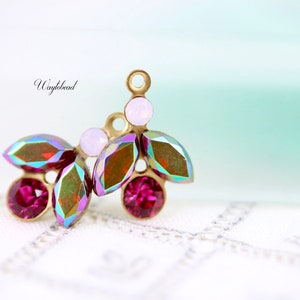 Puede incluir: Un juego de tres tazas de cerámica con un acabado mate moteado. Las tazas son de color crema, gris claro y gris oscuro. Cada taza tiene un diseño simple y minimalista, perfecto para café o té.