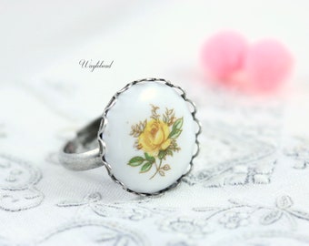 Vintage Adjustable Antiqued Silver Ring Blank with Round Lace Edged Setting 18mm Porcelain Rose Flower Cabochon