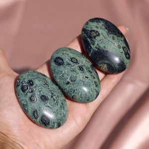 Kambaba Jasper Palm Stone, Polished Kambaba, Heart Chakra, Pocket Stone, Energy Crystal