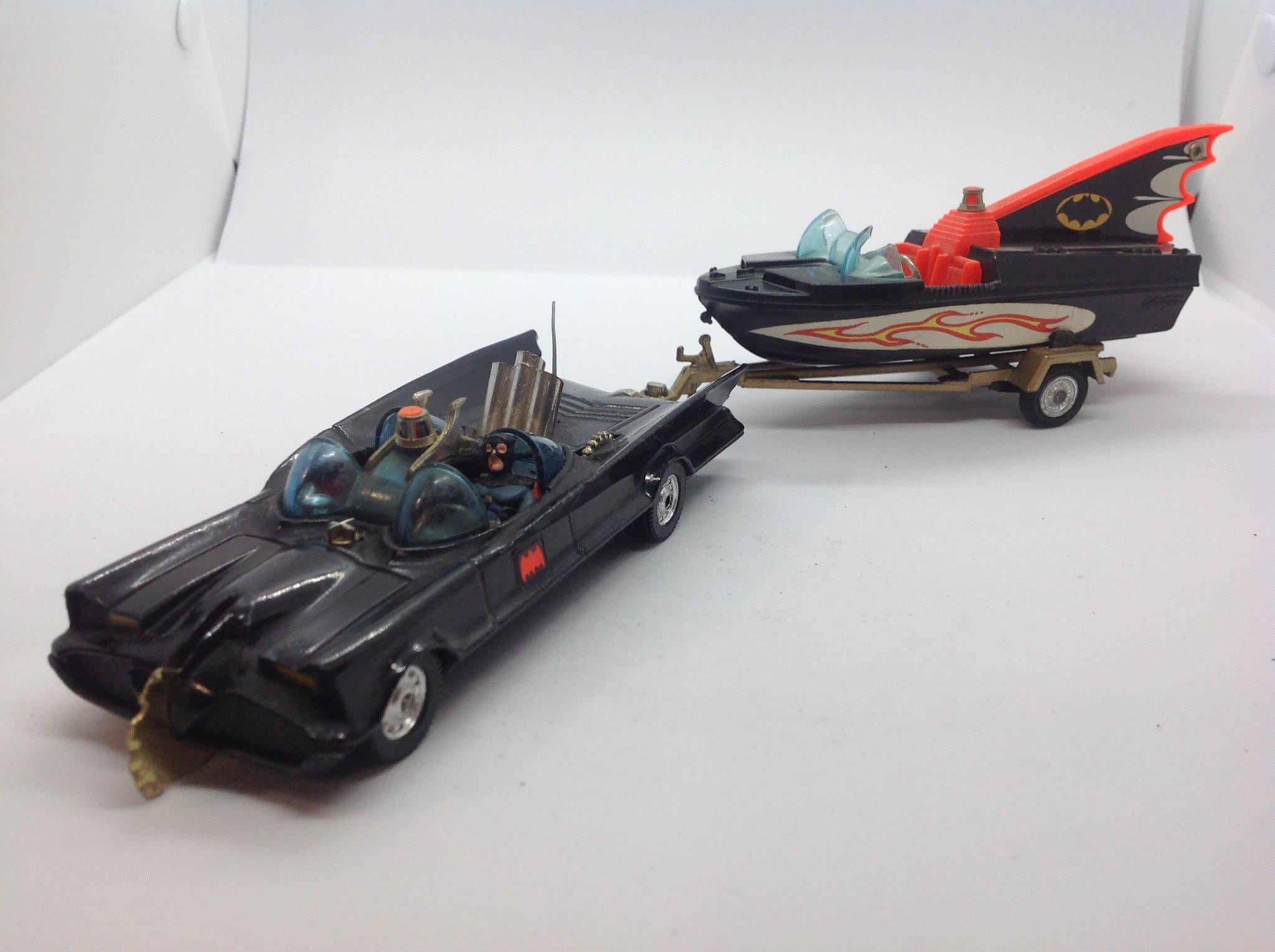 Hard to Find 1970's Corgi Diecast Set #3 Batmobile & Batboat