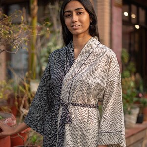 Soft Cotton Kimono Robe: Lightweight Lounge Wear, Black & Natural Dots