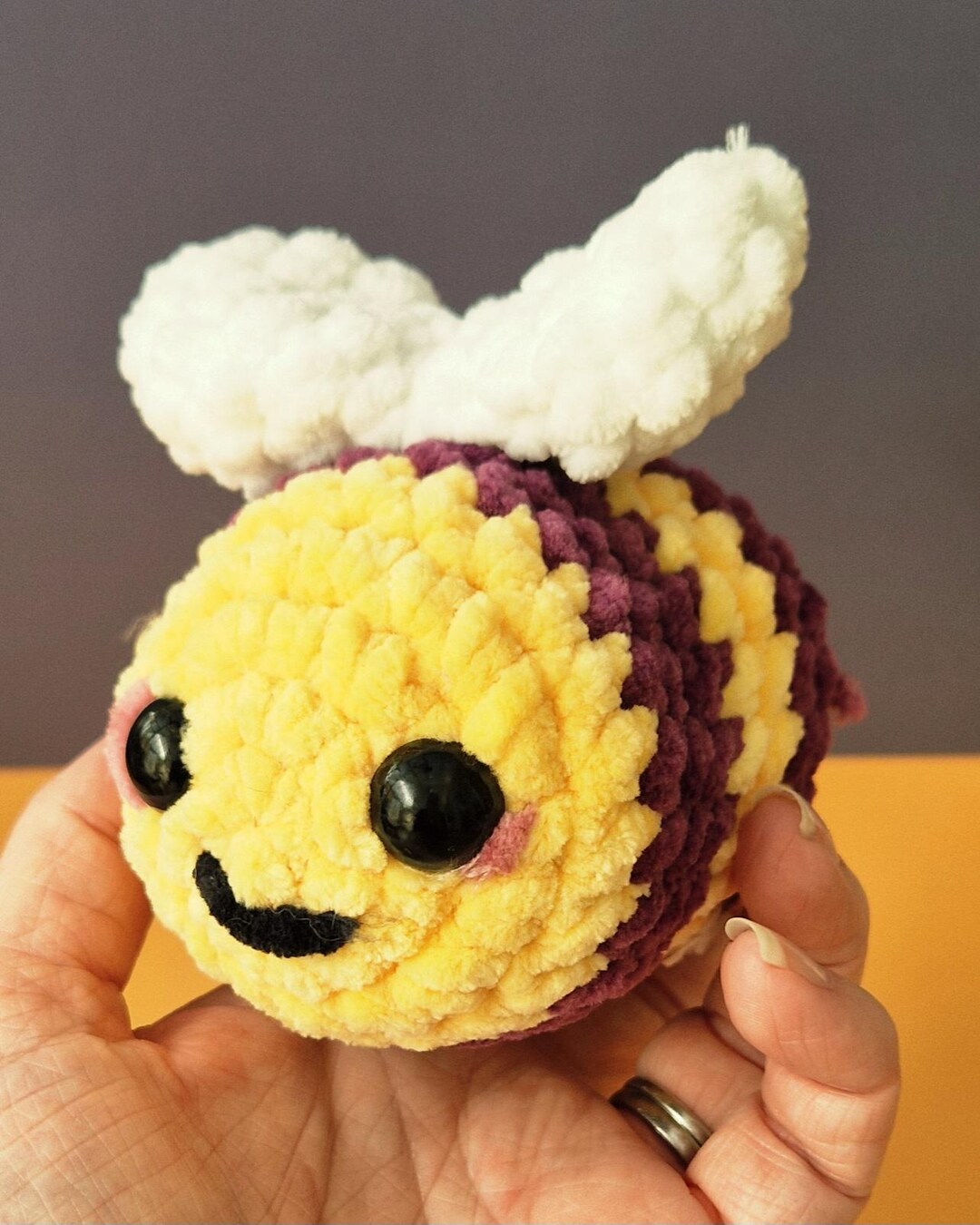 Bumble Bee Crochet Pattern | Quick Beginner Plush | Low Sew 30 Min ...