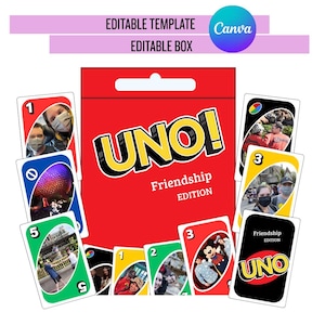 Może przedstawiać: Czerwone pudełko gry karcianej UNO Friendship Edition z kilkoma kartami wachlarzowo. Karty zawierają zdjęcia i logo UNO. Pudełko zawiera tekst "UNO! Friendship Edition". Obraz zawiera również tekst "EDITABLE TEMPLATE" i "EDITABLE BOX".