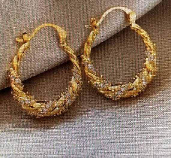 Elegance Solid 925 Sterling Silver Hoop Earrings for Women Hoop Earrings Daisy Huggie