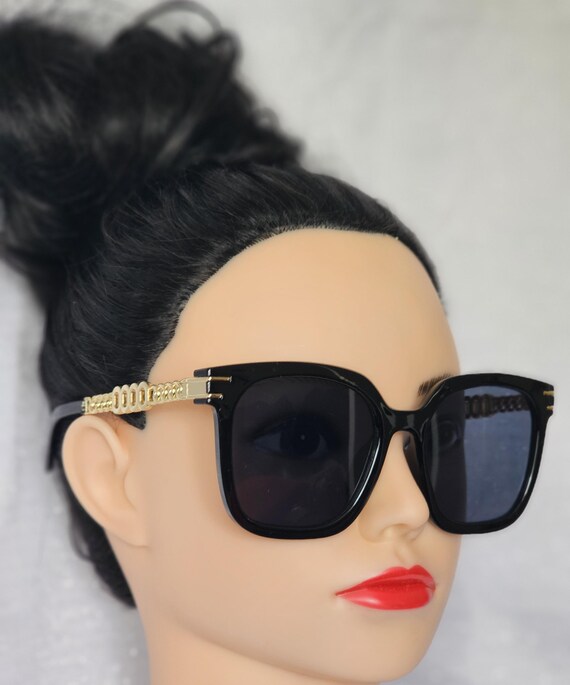 Protection Sun Glasses Polarised Lens Easy to wear in all environments Fashionable Are perfect for man and ladies with various face type
