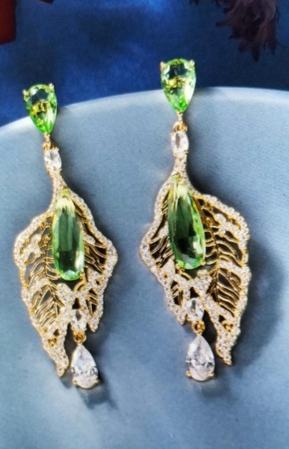 Emerald Green Elegant 925 Sterling Silver Cubic Zirconia Drop Earrings for Women Brilliant Cut Simulated Diamond Dangle Crystal Earrings