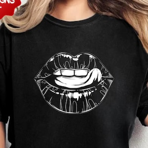 Bold Lips Graphic T-Shirt,Lip Print Shirt for Women, Trendy Aesthetic Tee, Art Lips Design, Cute Girly Streetwear, Fashionable Lips Tee Gift