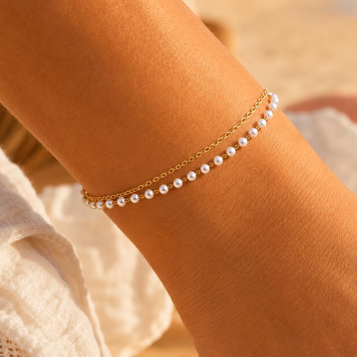 Handcrafted dainty pearl bracelet in stainless steel, layered freshwater pearls for everyday wear