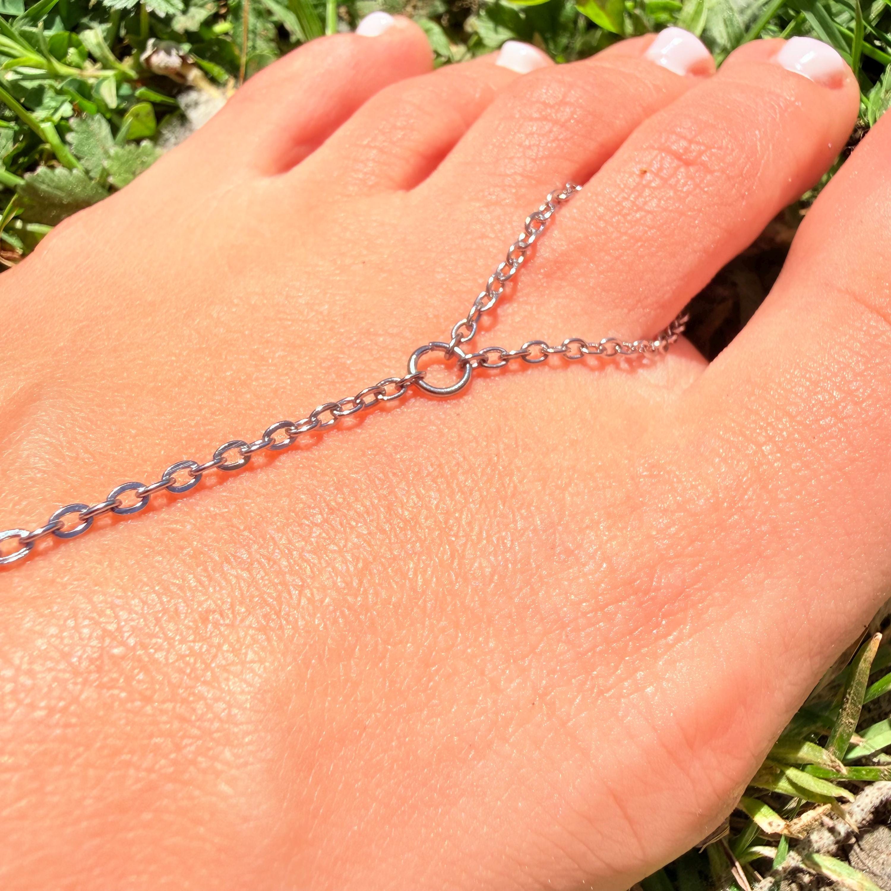 Delicate gold stainless steel barefoot toe chain anklet, waterproof beach jewelry for summer vacation days