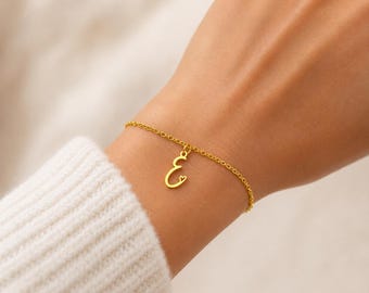 Personalized Initial Letter Bracelet Gold Script Charm Bracelet Custom Cursive Chain Bracelet Dainty Heart Monogram Jewelry Best Friend Gift