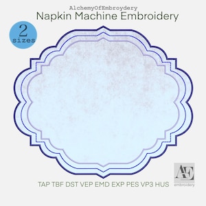 Może przedstawiać: Jasnoniebieski i biały wzór do haftu maszynowego na serwetki. Projekt przedstawia falistą ramkę z podwójną niebieską, szytą obwódką. Tekst "Napkin Machine Embroidery" znajduje się na górze, z "2 sizes" w niebieskim okręgu.