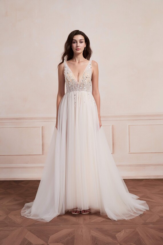 Beaded Deep V Wedding Dress: Glitter Tulle, Fitted Train - Etsy Israel