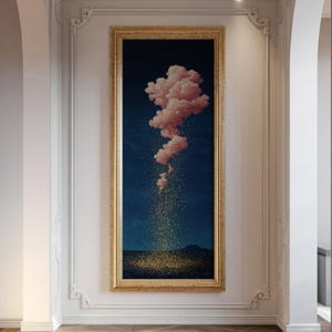 Peut inclure: Peinture verticale encadrée, avec un fond bleu foncé et une formation rose en forme de nuage en haut. Des étincelles dorées tombent, illuminant un paysage sombre en bas. L'œuvre est dans un cadre doré, idéale pour la décoration intérieure.