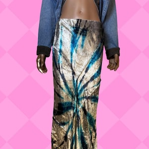 Free People blue gray Bali Serious Swagger tie dye velvet SKIRT size M image 1