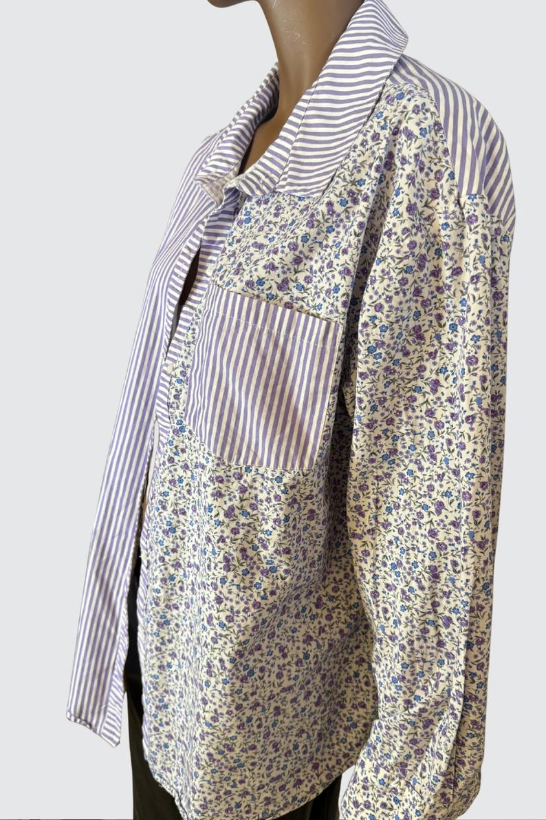 Camisa con botones Avec Les Filles Rayas, Estampado floral Marca Anthropologie imagen 5