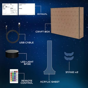 Op de afbeelding: Een knutselset voor het maken van een 3D LED-lichtsculptuur. De set bevat een transparant acrylplaat, een zwarte LED-lichtbasis, een afstandsbediening, een USB-kabel, twee standaards en instructies. De set is verpakt in een bruine kartonnen doos.
