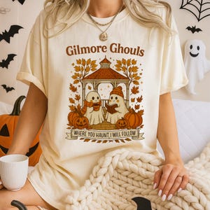 Retro Herbst Gilmore Ghouls Comfort Colors Shirt, gemütliches Herbstlaub-T-Shirt, gruselige Saison Vintage Cafe Shirt, Herbstästhetik Sweatshirt