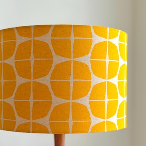 Handgemaakte Japanse katoenen lampenkap – Modern geometrisch geel – Lampenkap voor plafond- of tafellamp – Gemaakt in het Verenigd Koninkrijk