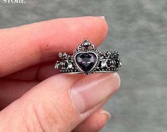 Gothic Heart Gemstone Ring: Medieval Castle Biker Jewelry