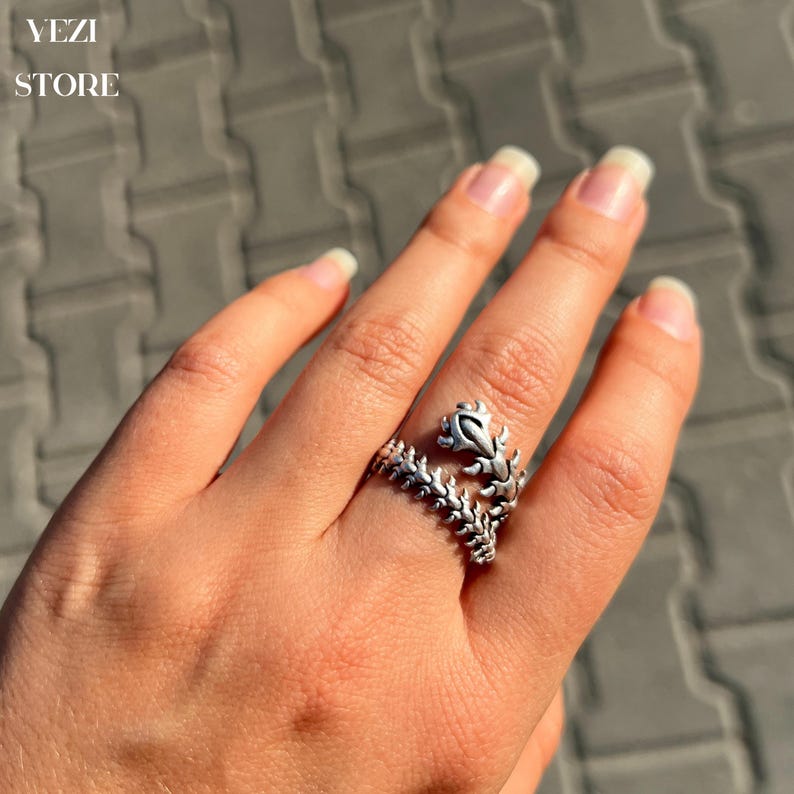 alien ring, gothic ring, centipede ring, fantasy ring, dragon ring, scales ring, gothic jewelry, goth ring, keel spine ring, fidget ring, halloween ring, punk ring, witchy jewelry, halloween ring, halloween jewelry, gift for him, gift for her