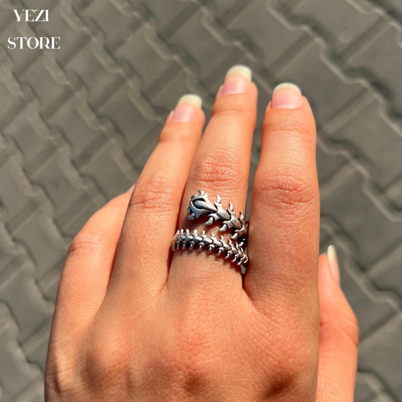 alien ring, gothic ring, centipede ring, fantasy ring, dragon ring, scales ring, gothic jewelry, goth ring, keel spine ring, fidget ring, halloween ring, punk ring, witchy jewelry, halloween ring, halloween jewelry, gift for him, gift for her