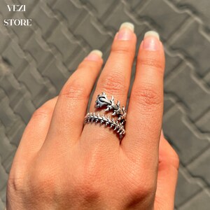 alien ring, gothic ring, centipede ring, fantasy ring, dragon ring, scales ring, gothic jewelry, goth ring, keel spine ring, fidget ring, halloween ring, punk ring, witchy jewelry, halloween ring, halloween jewelry, gift for him, gift for her