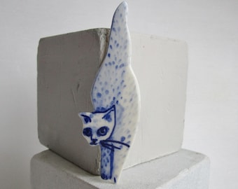 Cat - Blue and white porcelain Brooch - Hand made and hand painted Dutch Delftware