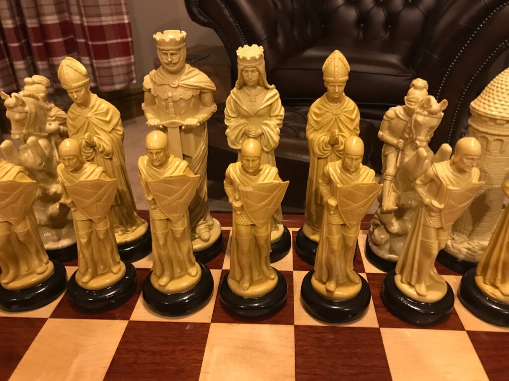 MEDIEVAL CHESS SET 9 King Arthur Handmadeantiqued Ivory 