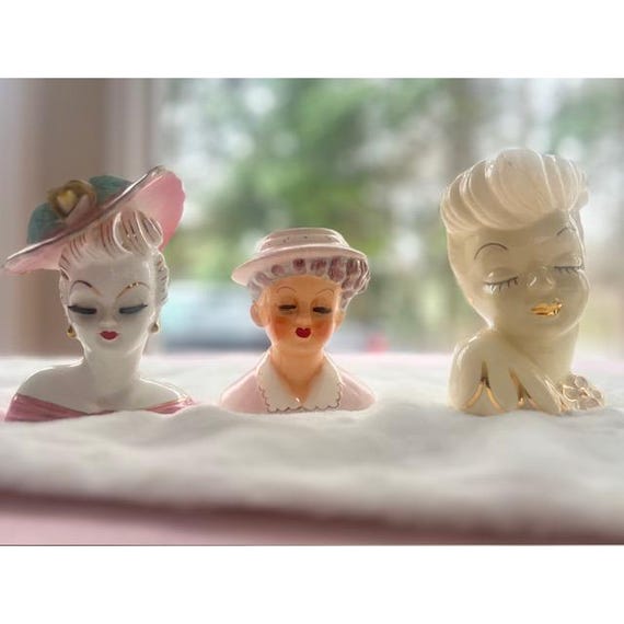 ビンテージ レディヘッドベース 陶器製置物花瓶　ピンクのドレスに同色リボン付帽子 ヴィンテージ レディヘッド 花瓶 ピンクのドレス ホワイトカラー