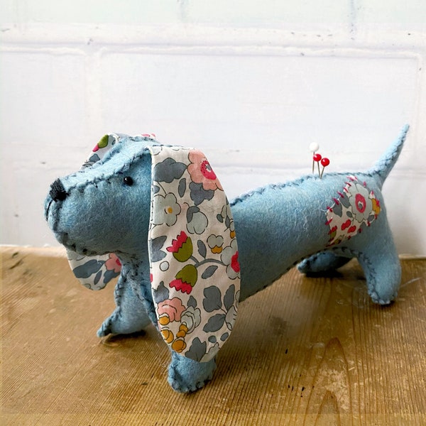 Pin Cushion Puppy pdf pattern instant download