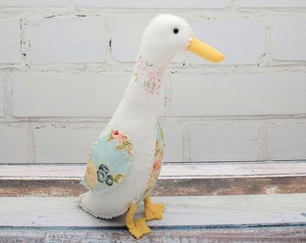 Miss Matilda Gosling pdf felt softie pattern