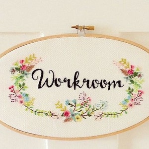 Embroidered Floral Oval Hoop Door Sign pdf pattern download image 1