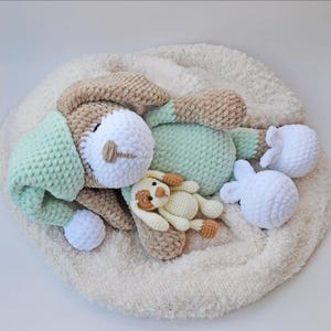 Sonia amigurumi chien endormi, modèle au crochet pour chien, modèle au crochet pour chiot