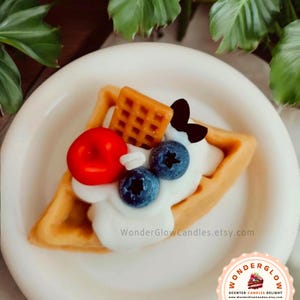 Waffle Scented Candle - Handmade Soy Beewax Candle - Ideal for Birthday Gifts, Wedding Favors, and Home Décor - Candle Gift